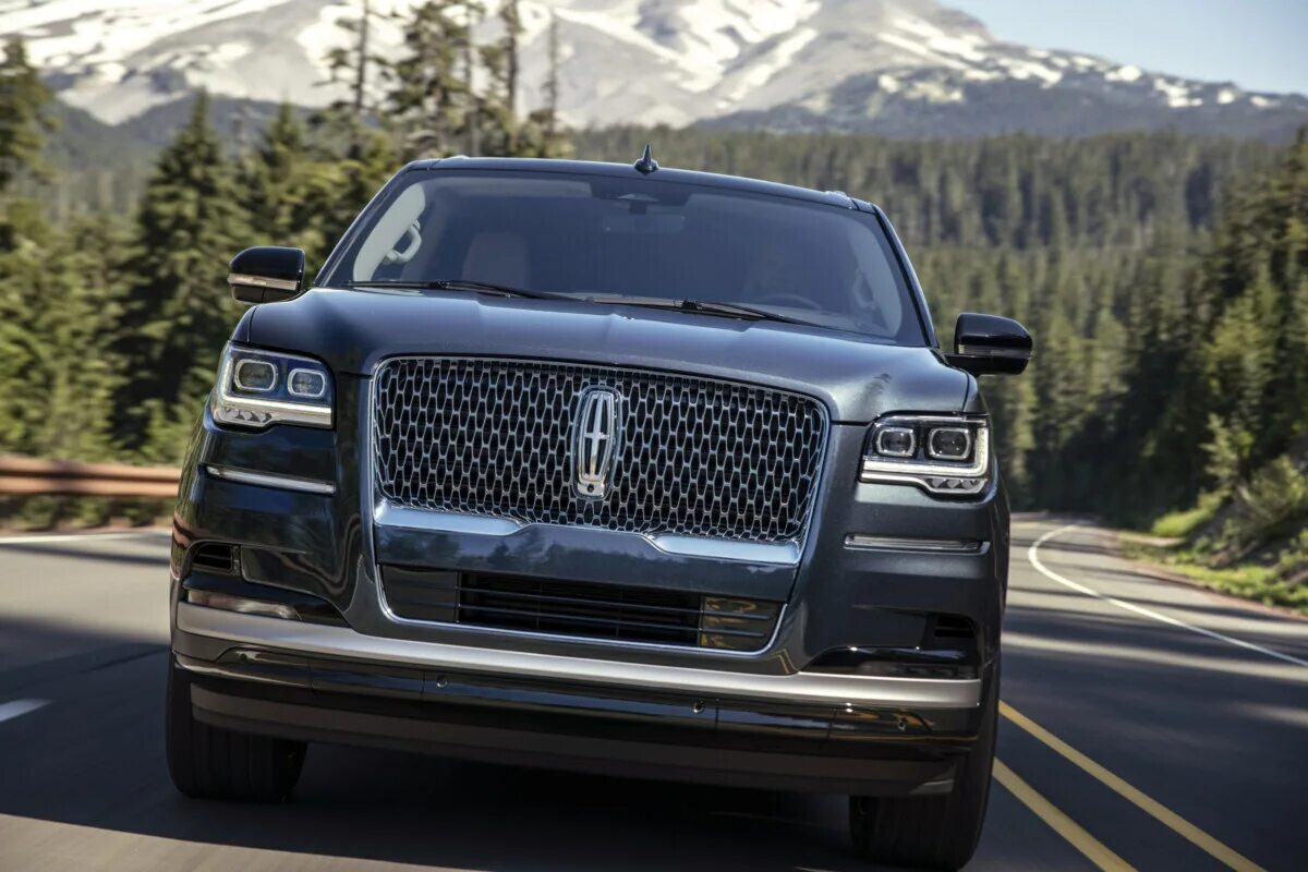Навигатор 2025. Linkoln navigator 2025. линкольн джип 2025. линкольн машина джип 2025. lincoln navigator 2025 black.