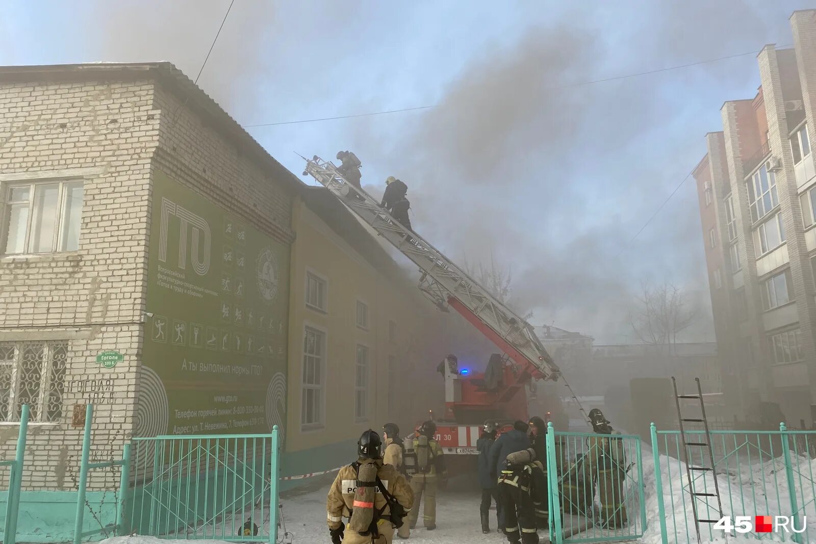 молодежь на выставке. фотовыставка участникам своей. новости курган 2023 год. новости курган 2023 год. месячник оборонно-массовых мероприятий.