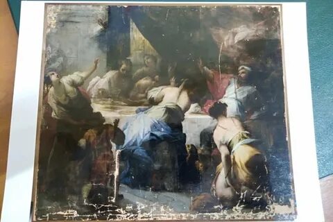 Картины вернули