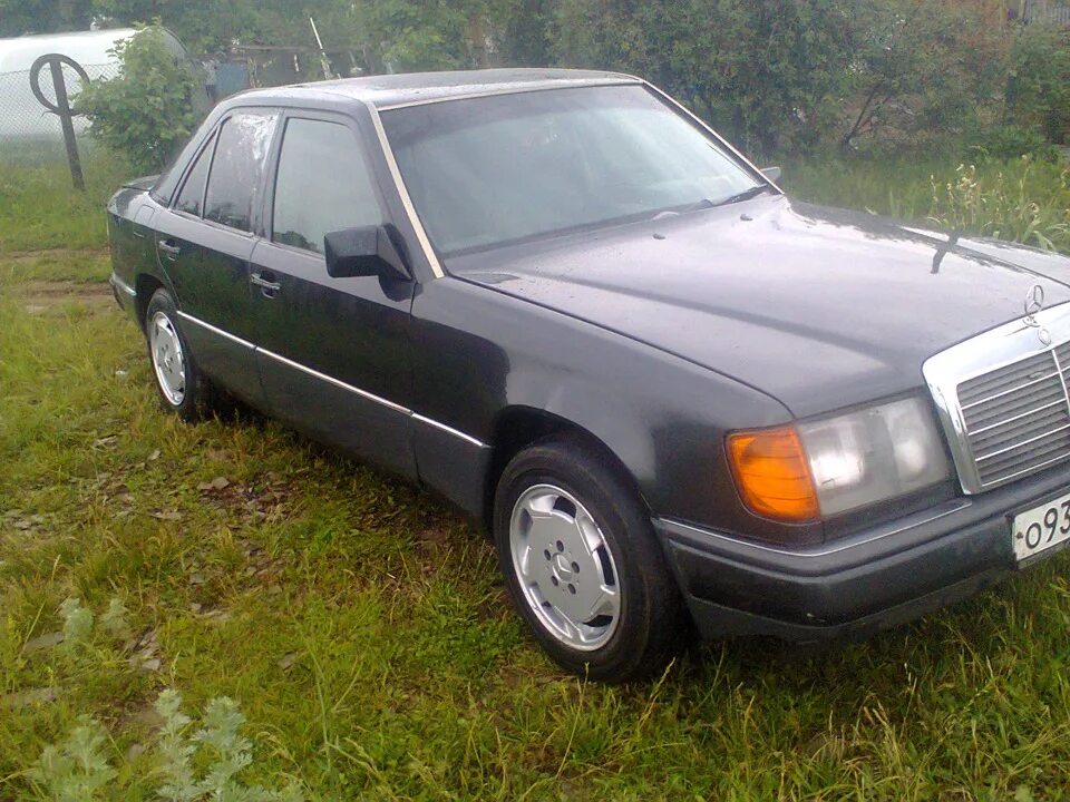 Mercedes benz 124 carlsson. Mercedes-benz w124 1993. г 124. Mercedes benz w124 e500. мерседес бенц 124.