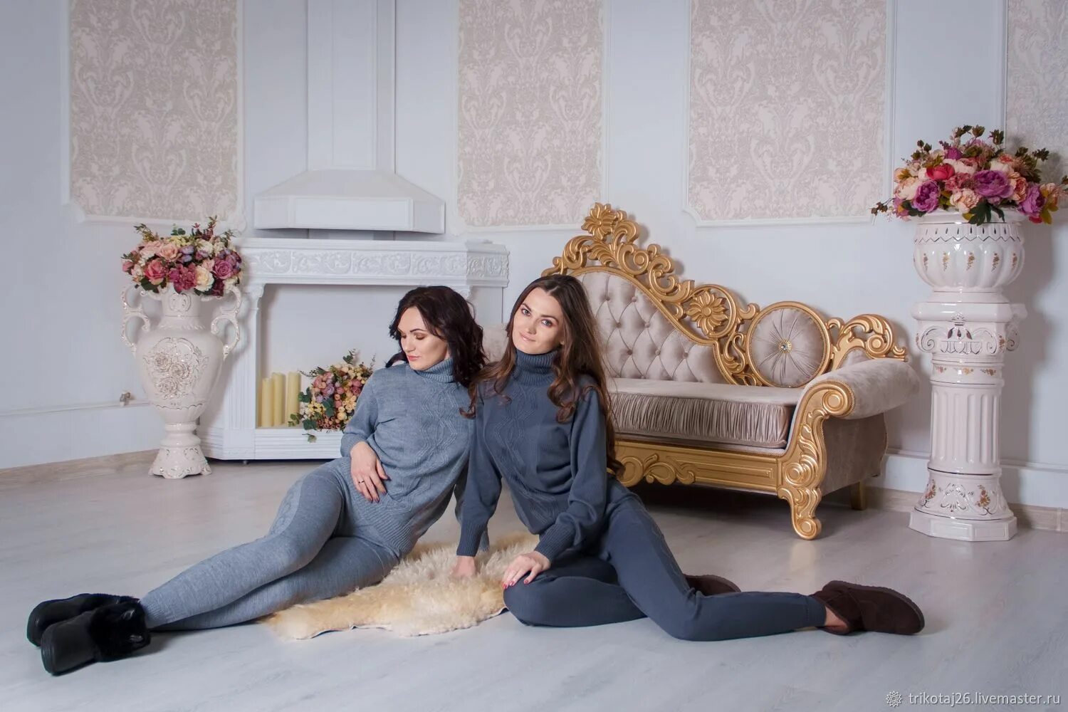 Кашемировые костюмы с длинным свитером. Вязаный комбинезон горчичного цвета. Джемпер из мериноса машинная вязка. Вязаный костюм горчичного цвета. Спортивный костюм из шерсти мериноса.