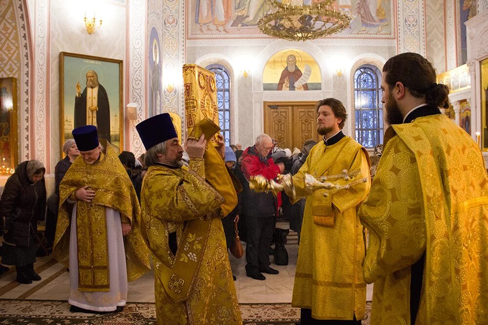 Хотьковский женский монастырь расписание. Покровский монастырь Хотьково.