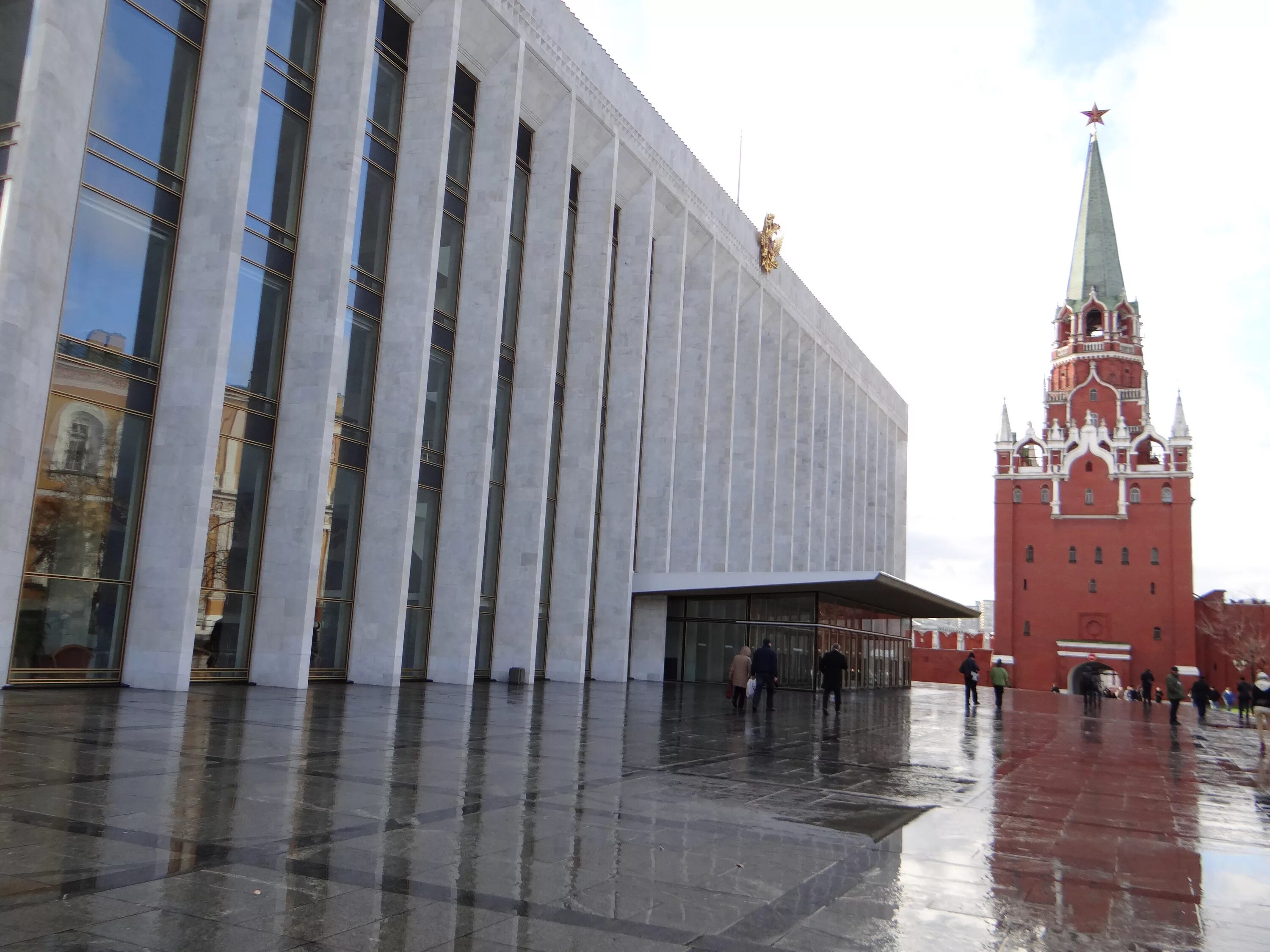 Самое высокое здание кремля. Московское правительство в Кремле. Кремль правительство. Здание правительства в Кремле. Здание правительства в Кремле год постройки.