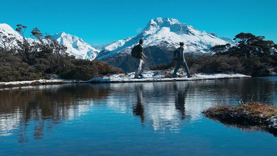 New zealand national. Фьордленд новая Зеландия. Национальный парк Фьордленд. Национальные парки * Фьордленд в новой Зеландии.. Озеро те анау новая Зеландия.