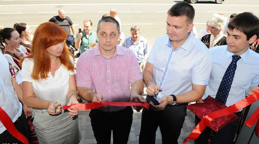 Бинбанк орехово фото сотрудников на юбилей. Межбанковские корреспондентские отношения. Банки корреспонденты открытие. Банки корреспонденты открытие. Мгимо выпускники мгимо.