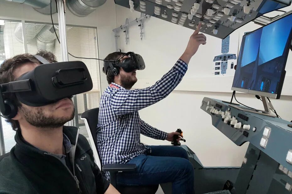 Vr объект. VR мероприятие. VR пилот. Оператор VR. VR В пилотировании.