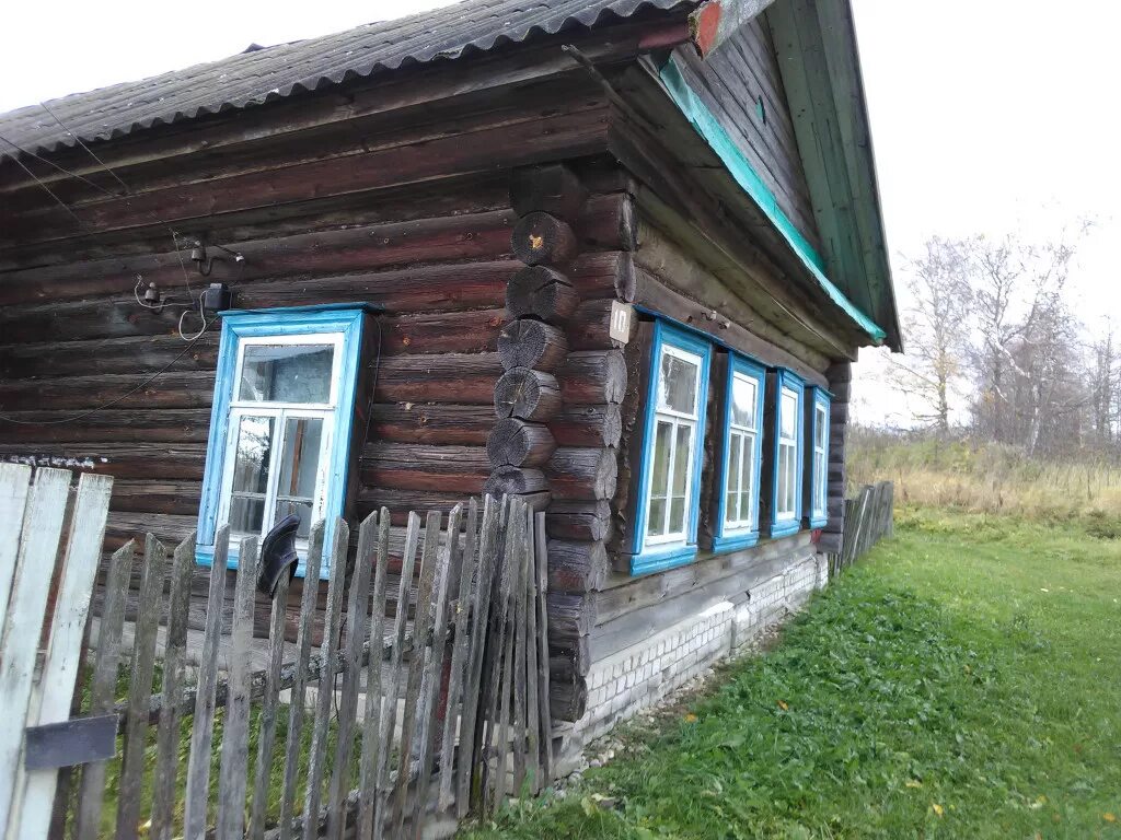 Сколько стоит деревня. Деревня Стерлягово. Канал дом в деревне. Домик в деревне даром. Дом в деревне даром.