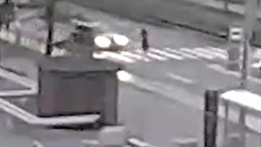 был в питере оказался в китае. взорвался отдел ютуб в петербурге. водитель стрелок. тц лидер спб снос. китайские туристы.