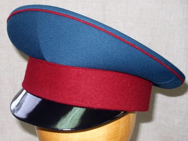 Картуз мужской купеческий. Пробитая фуражка нквд. Два картуза. Фуражка ркка нквд. Фуражка нквд полевая.