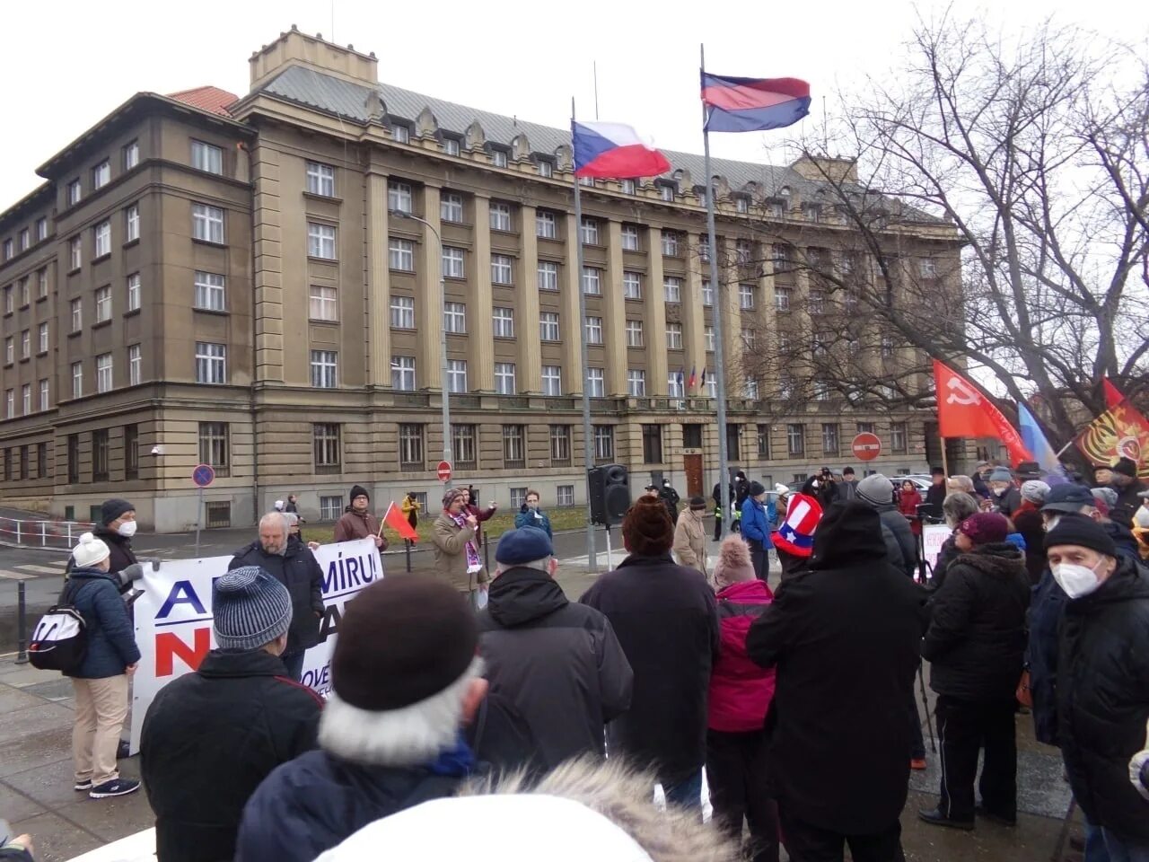 Митинг правды. Митинги против чешского правительства. Демонстрация в Праге. Демонстрация в Праге сегодня. Митинг в Германии против вооружения Украины.