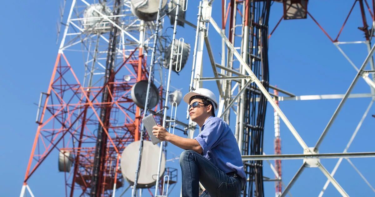 I'm a telecommunications engineer. Испытания антенн. Mobile field engineer. Telecommunication engineer aparat. Telecommunications engineering.