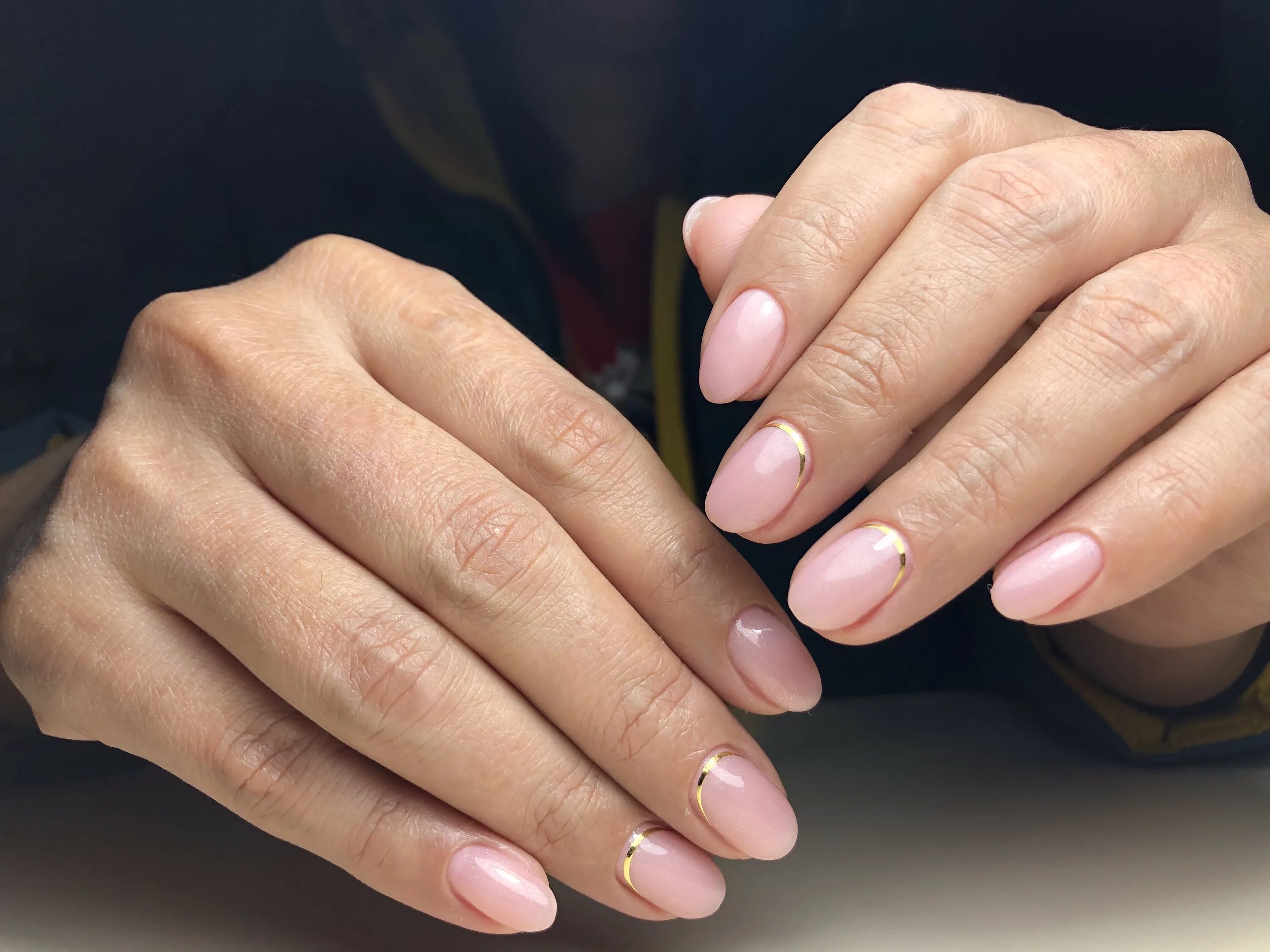 маникюр бизнесвумен. маникюр деловой женщины элегантный. офисный маникюр. маникюр элегантный строгий. деловой маникюр.