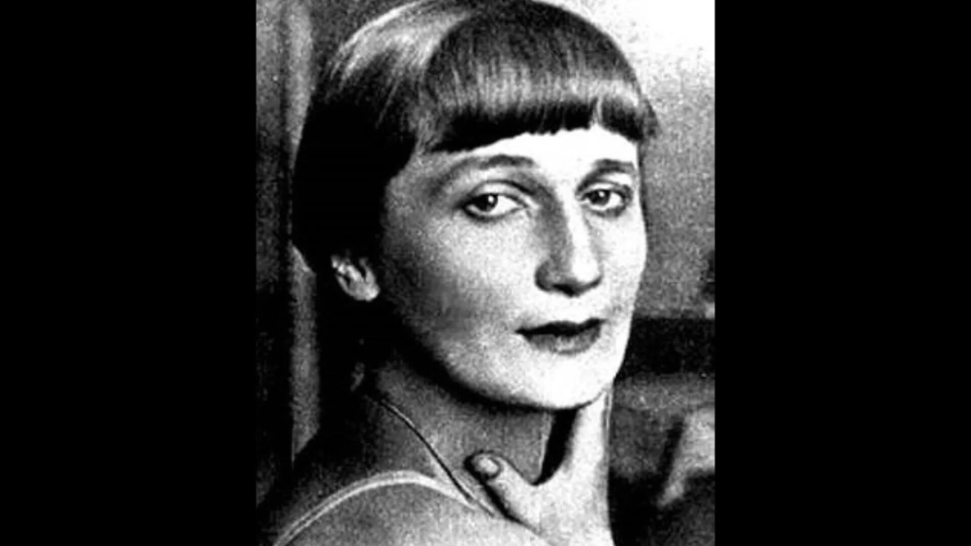 ахматова бессонница. первая книга ахматовой. анна ахматова 1946. где-то кошки жалобно мяукают звук шагов. ахматова бессонница.