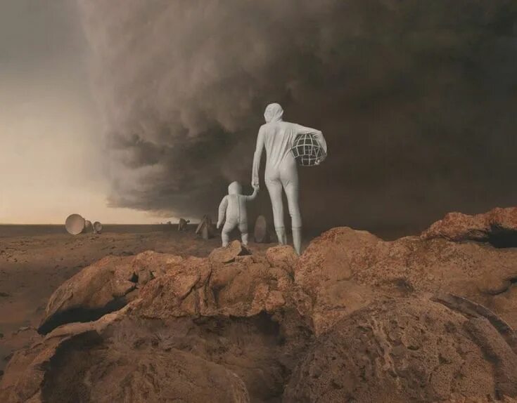 Former NASA Employee Says Men Walked On Mars In 1979 - YouTube
