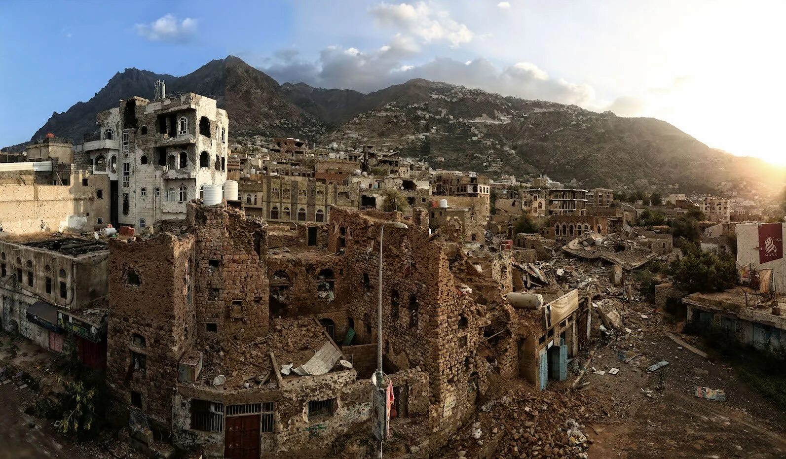 Сан войну. Таиз Йемен. Мечети Таиз Йемен. Йемен города Йемена Таиз. Йемен Джебель.