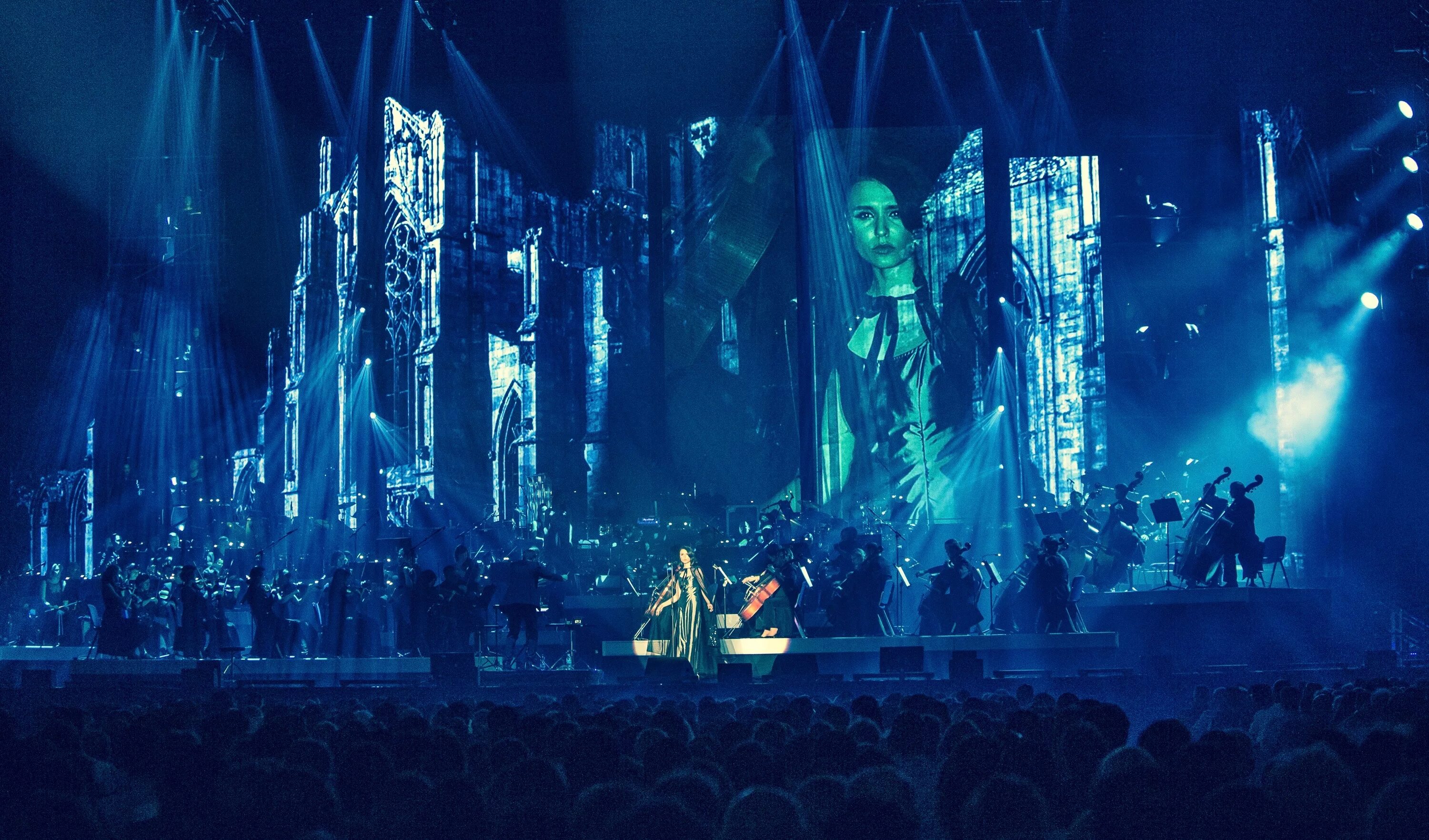 Ханс циммер 2022. Ханс циммер оркестр. Hans zimmer концерт. Hans zimmer's universe - imperial orchestra. Оркестр симфонический ханс циммер уфа арена.