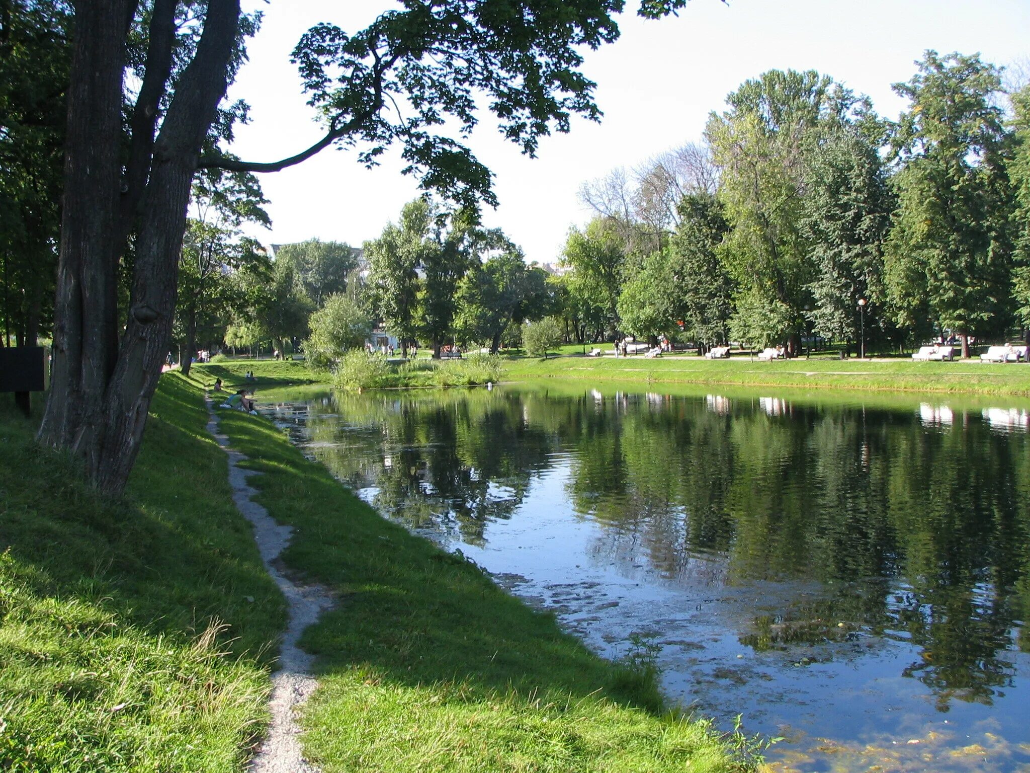 Екатерининский парк в Москве. Екатерининский парк Марьина роща. Екатерининский парк метро Достоевская. Екатерининский пруд в Москве. Сайты парков россии