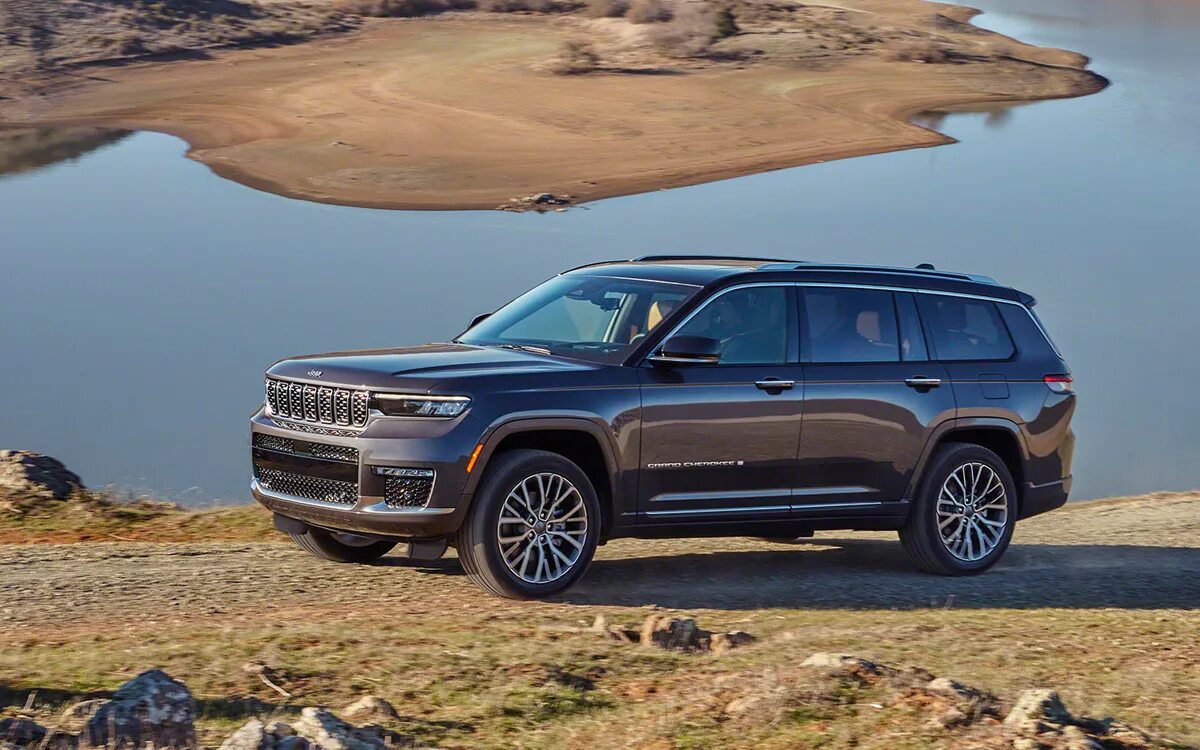 Новые модели внедорожников. Jeep Grand Cherokee 2022. Джип Гранд Чероки 2022. Новый джип Гранд Чероки 2022. Jeep Grand Cherokee 2021.