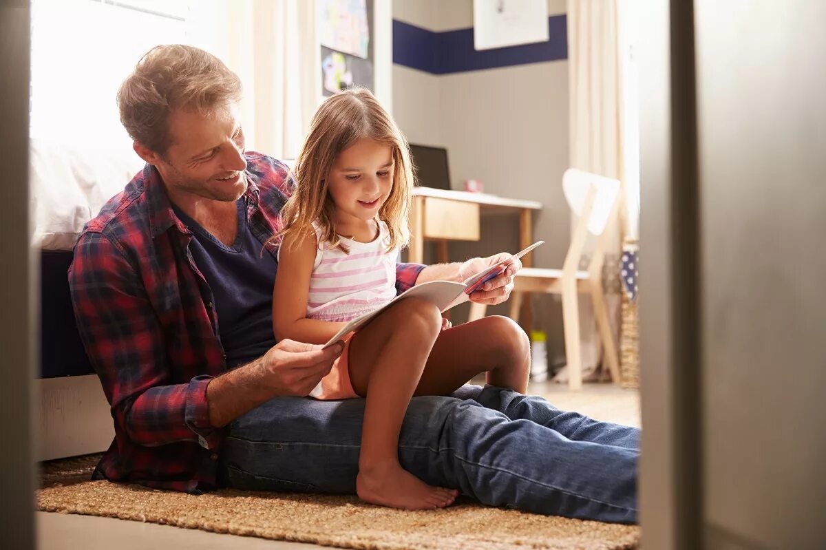 Dad daughter sister. Папа и дочка подросток. Несовершеннолетняя дочь.