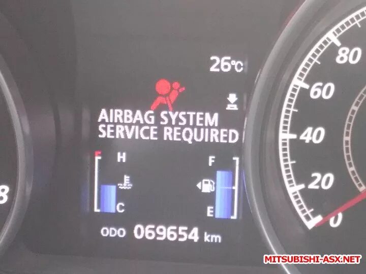 Ошибки mitsubishi asx. 4wd System service required Mitsubishi Outlander XL. Ошибка airbag. Ошибка Мицубиси u0184. Ошибка подушки безопасности АСХ.