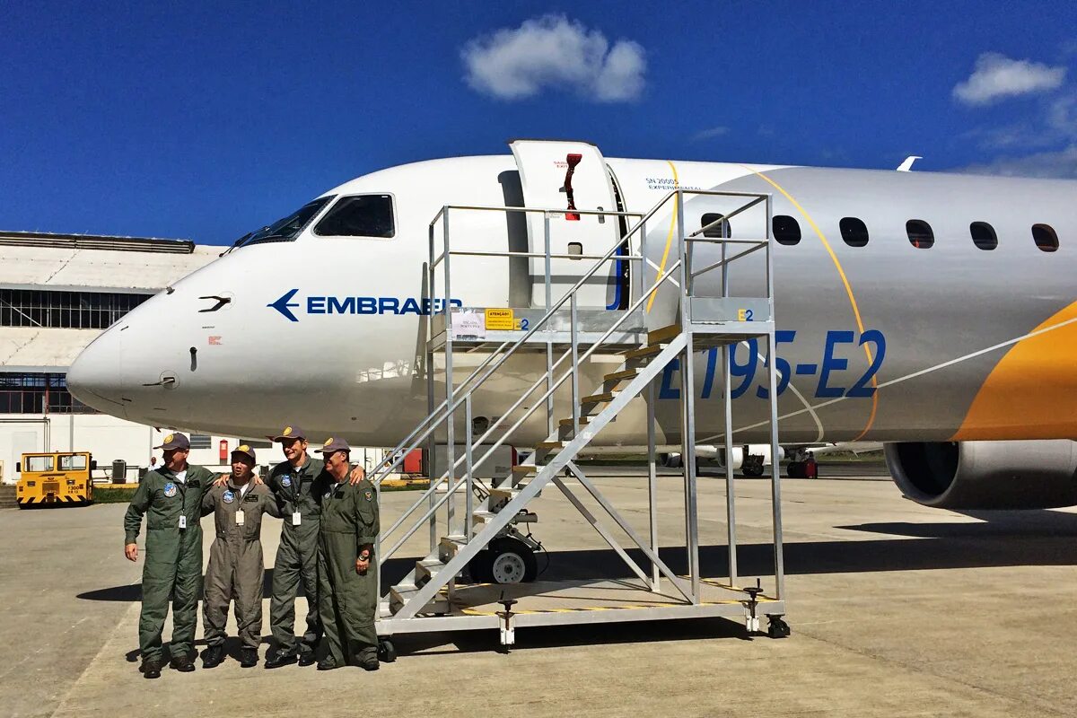 Embraer e2. Embraer 195 e2. эмбраер 195. e195-e2. embraer 2.
