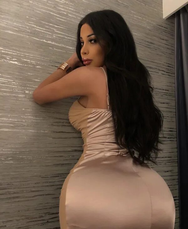 Nyla caselli. Лучиана каселли. luciana caselli транс. nyla luciana ts. nyla casseli.