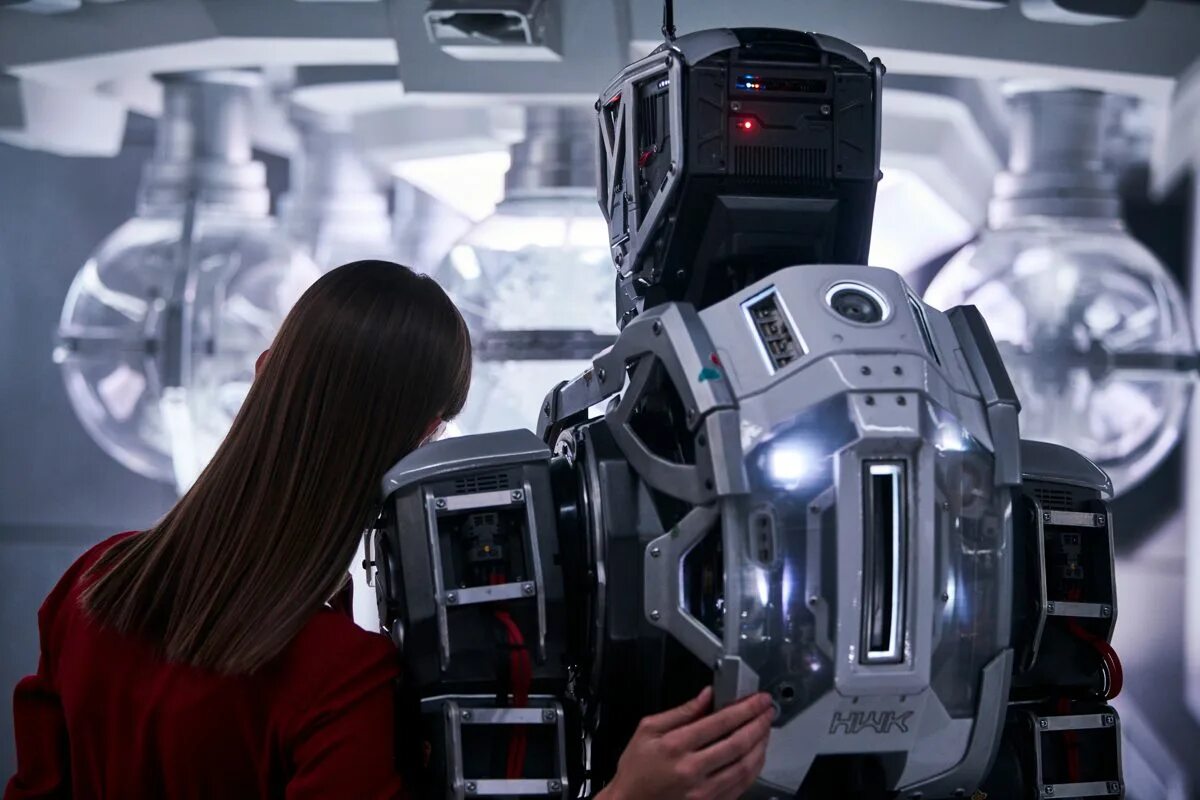 I am mother. Дитя робота фильм 2019. дитя робота (i am mother). люк хокер дитя робота. дитя робота фильм 2025.