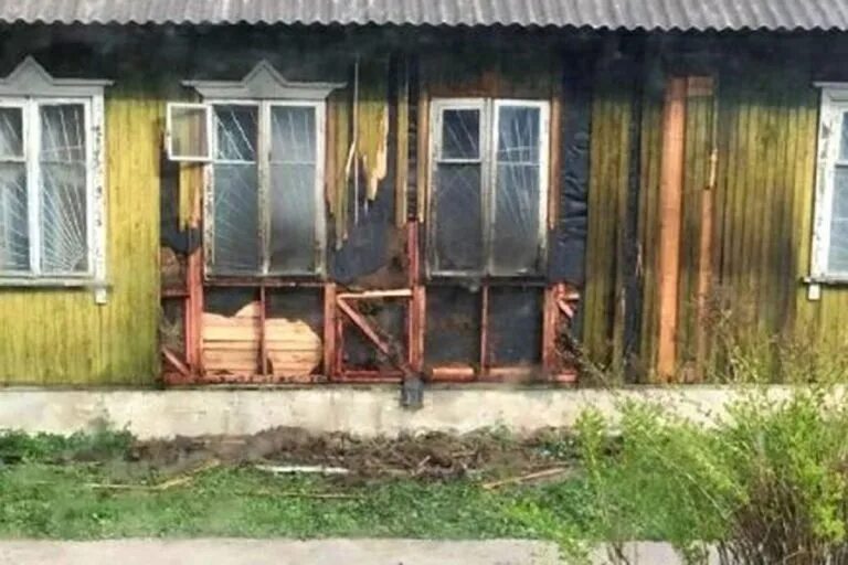 Пожар в лихославле. 11. Горит школа лихославль. Поджог военкомата в твери. Пожар в лихославле.