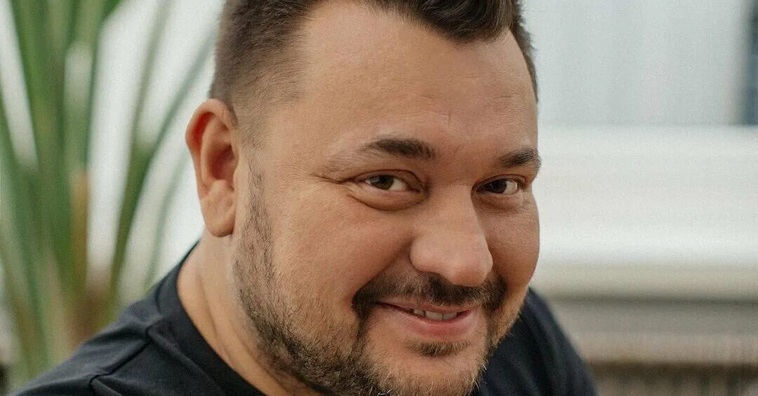 Первый продюсер руки вверх шалаев фото СМИ: про "Руки Вверх!" снимут кино РИА Новости, 02.06.2023