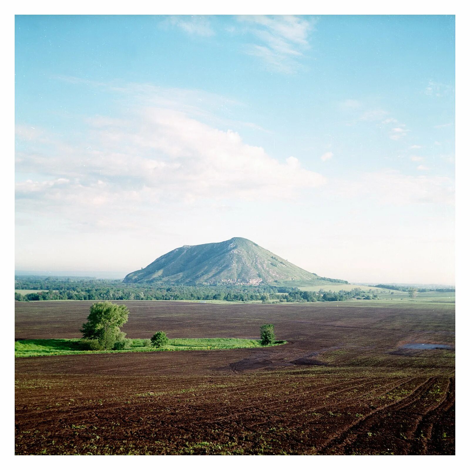 Стерлитамакские шиханы шахтау. Разработанный шихан шахтау. Шахтау до и после. Шахтау до и после. Шахтау до и после.