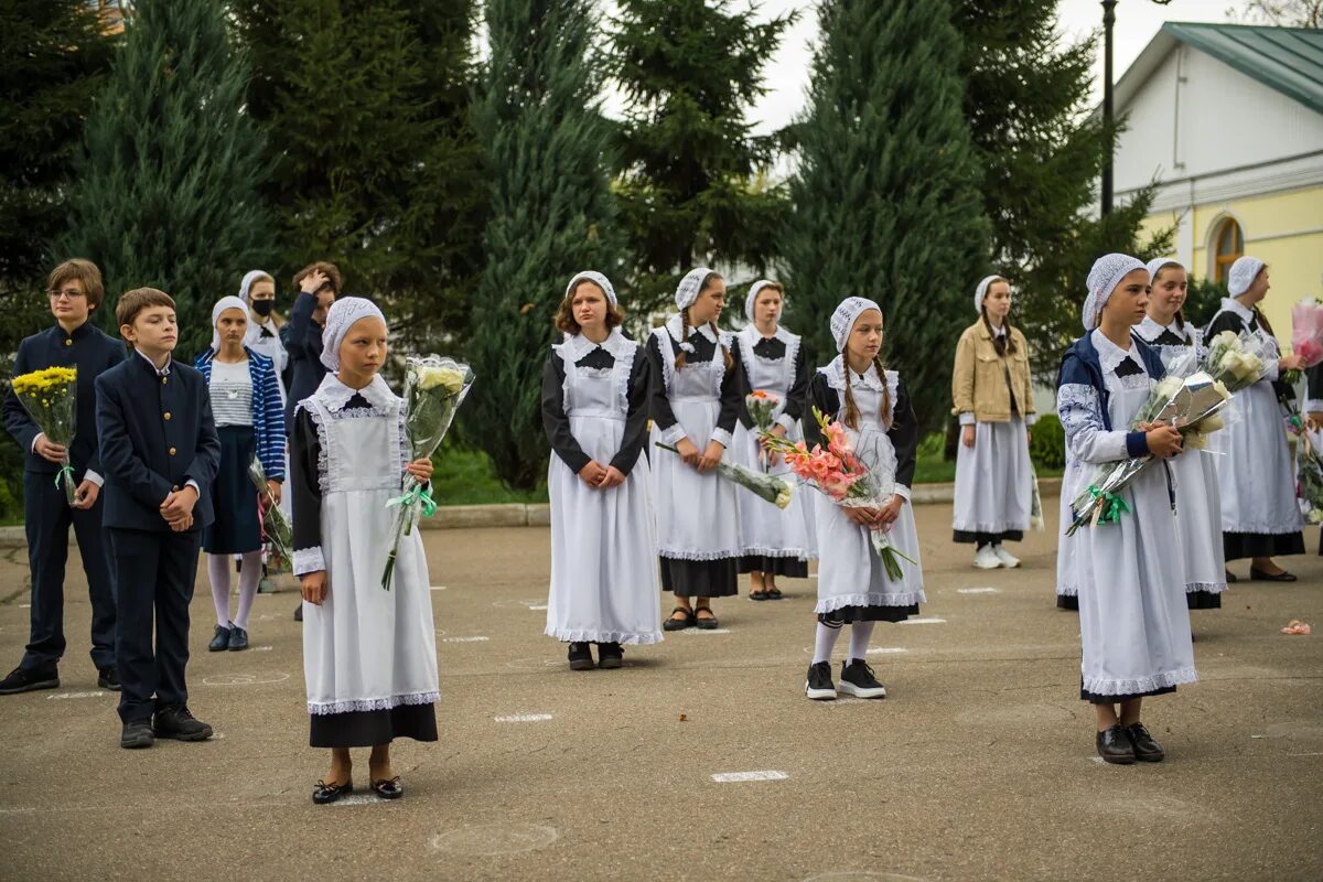 Православная гимназия дневник. Троице Лыково школа православная. Православная гимназия в Троице Лыково. Православная гимназия Астрахань Кремль. Православная гимназия Саракташ.