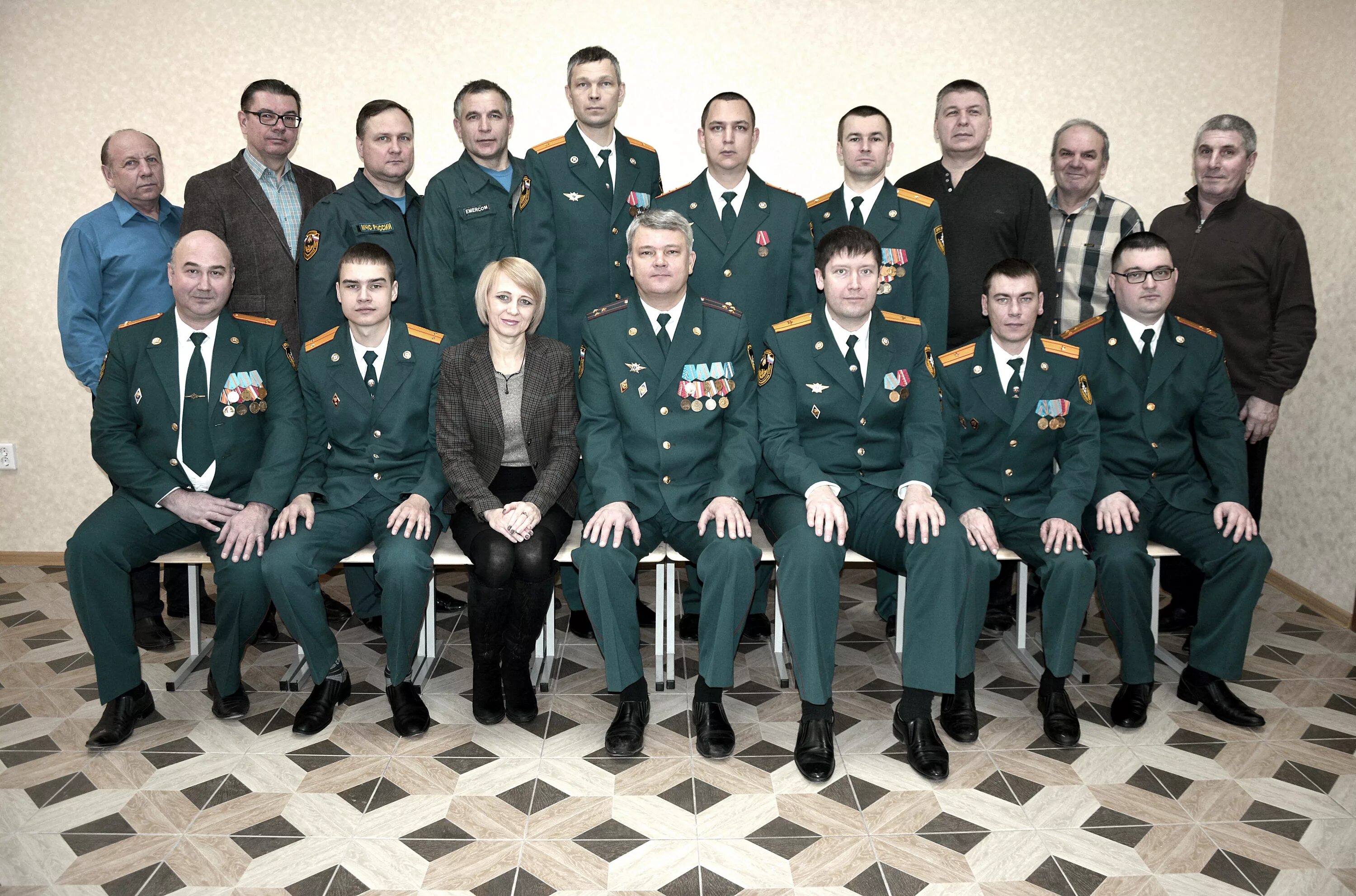 Судебно экспертные учреждения мчс. Фгбу сэу фпс ипл. Фгбу сэу фпс ипл по самарской области. Сотрудников сэу фпс ипл. Исследовательская пожарная лаборатория.