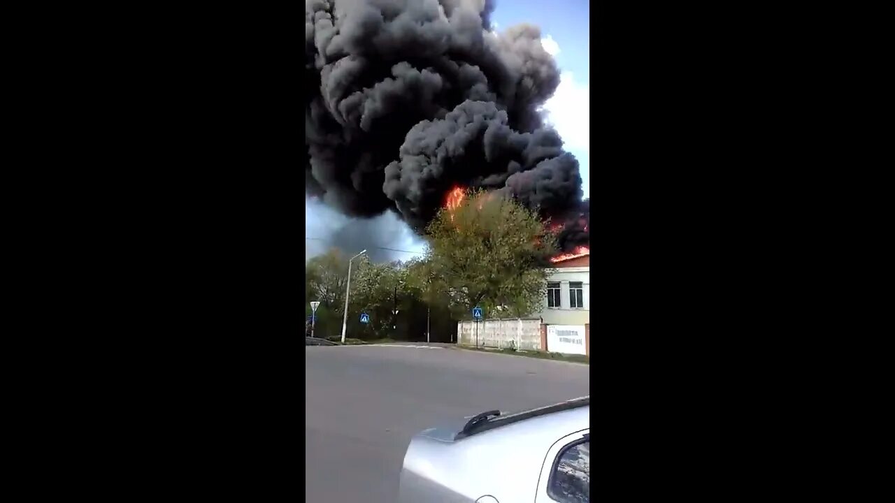 Горит ермолино. Пожар в ермолино калужской области. ермолино сгорел дом. пожар в ермолино калужской области 6 июня.