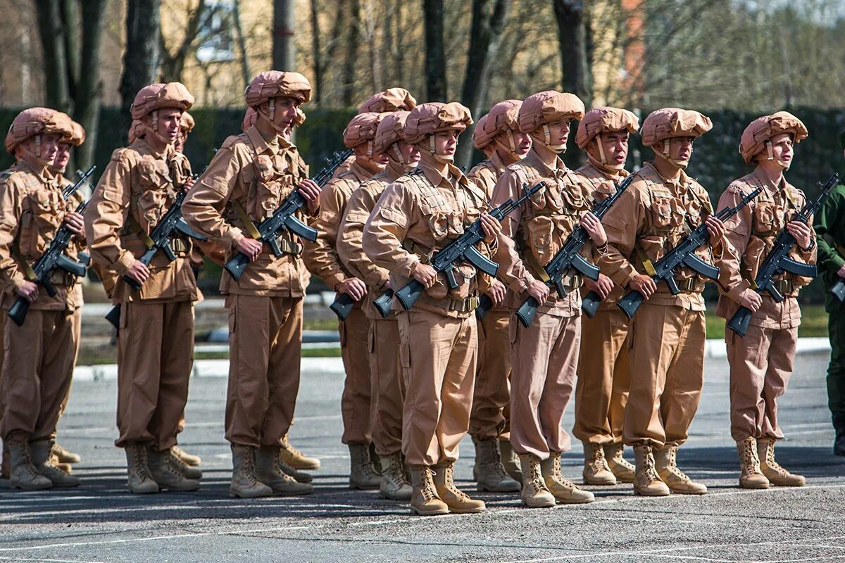 Сирийка форма. Сирийка форма вс рф. песочная форма вс рф в сирии. песочная форма армии рф. песчаная военная форма.