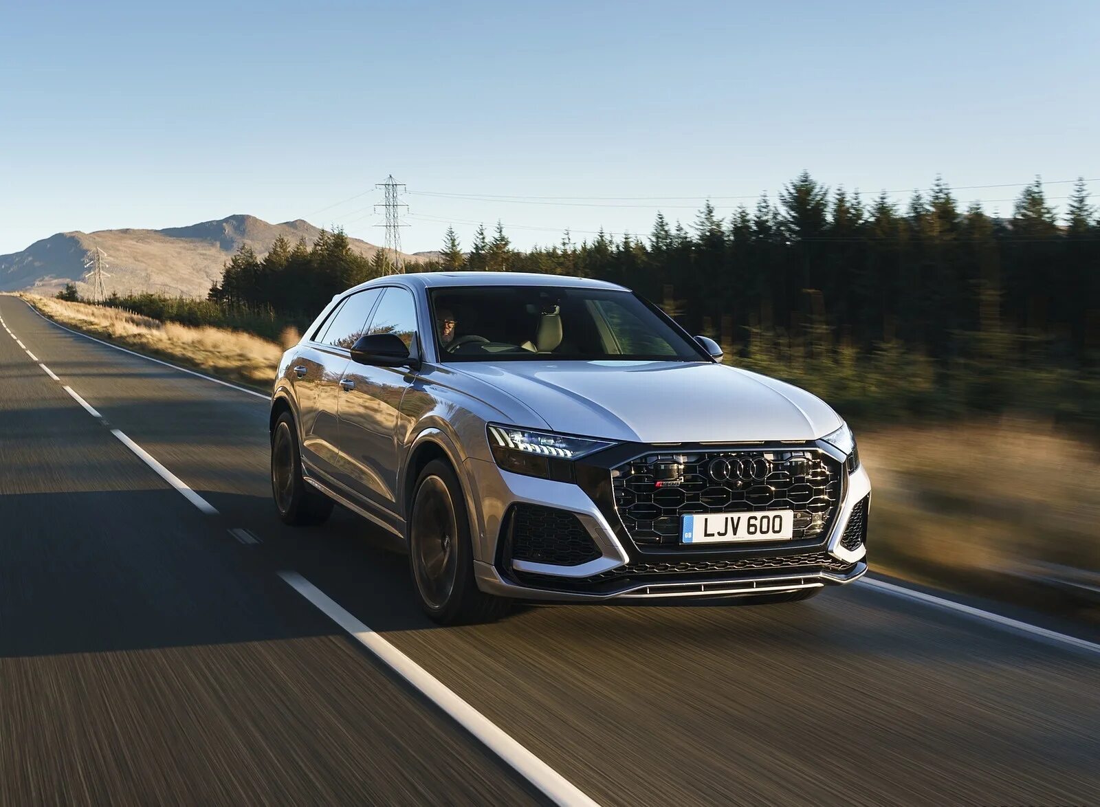 Audi rs q8 2022. Ауди q8 2020. P 4 q 8. P 4 q 8. Ауди q8 2018.