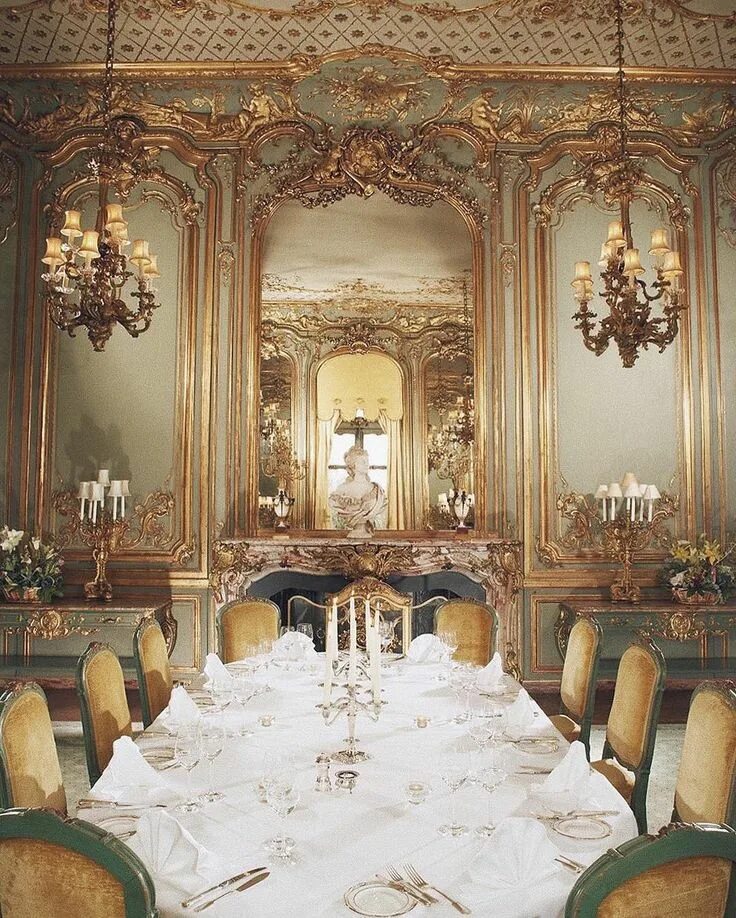 French room. Хаус Барокко. Отель Cliveden House. Стиль рококо Барокко в интерьере. Столовая стиль рококо 19 век.