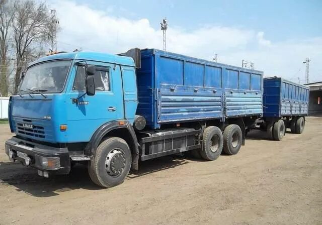 Камаз 53215 бортовой с прицепом. Камаз 53215-15. Камаз 53215 бортовой с тентом. Камаз 53215 2000. Камаз 53215 лесовоз.