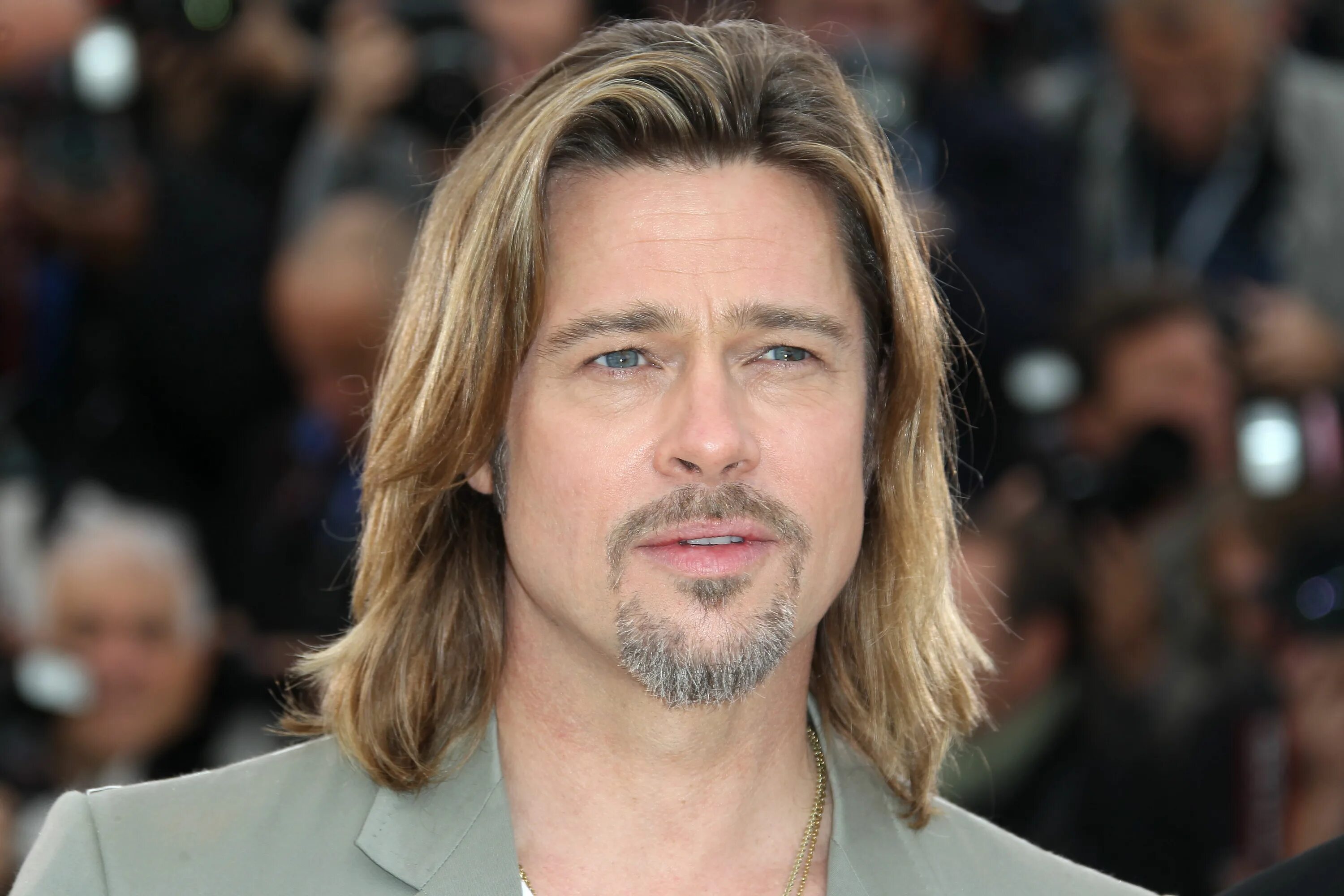 Некая знаменитость из фонтейна. Брэд Питт. Брэд Питт (Brad Pitt). ,HRTL gbnnf.