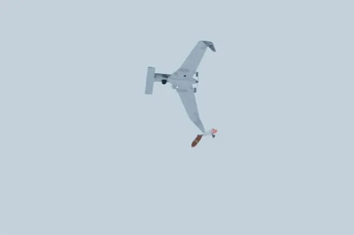 Беспилотник в татарстане вчера. Беспилотник вертикального взлета. БПЛА вертикального взлета и посадки. Дрон Роспатента. Беспилотник белый хвост синий нос.