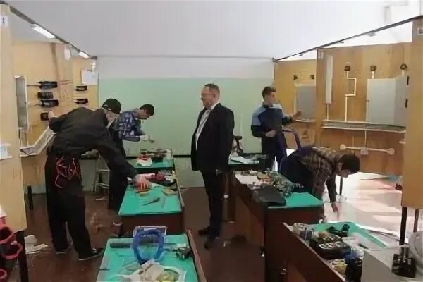 Технический колледж электротехники. Колледж электромонтажник. Технический колледж электротехники. Оборудование для учебных классов. Учебное оборудование для школ.