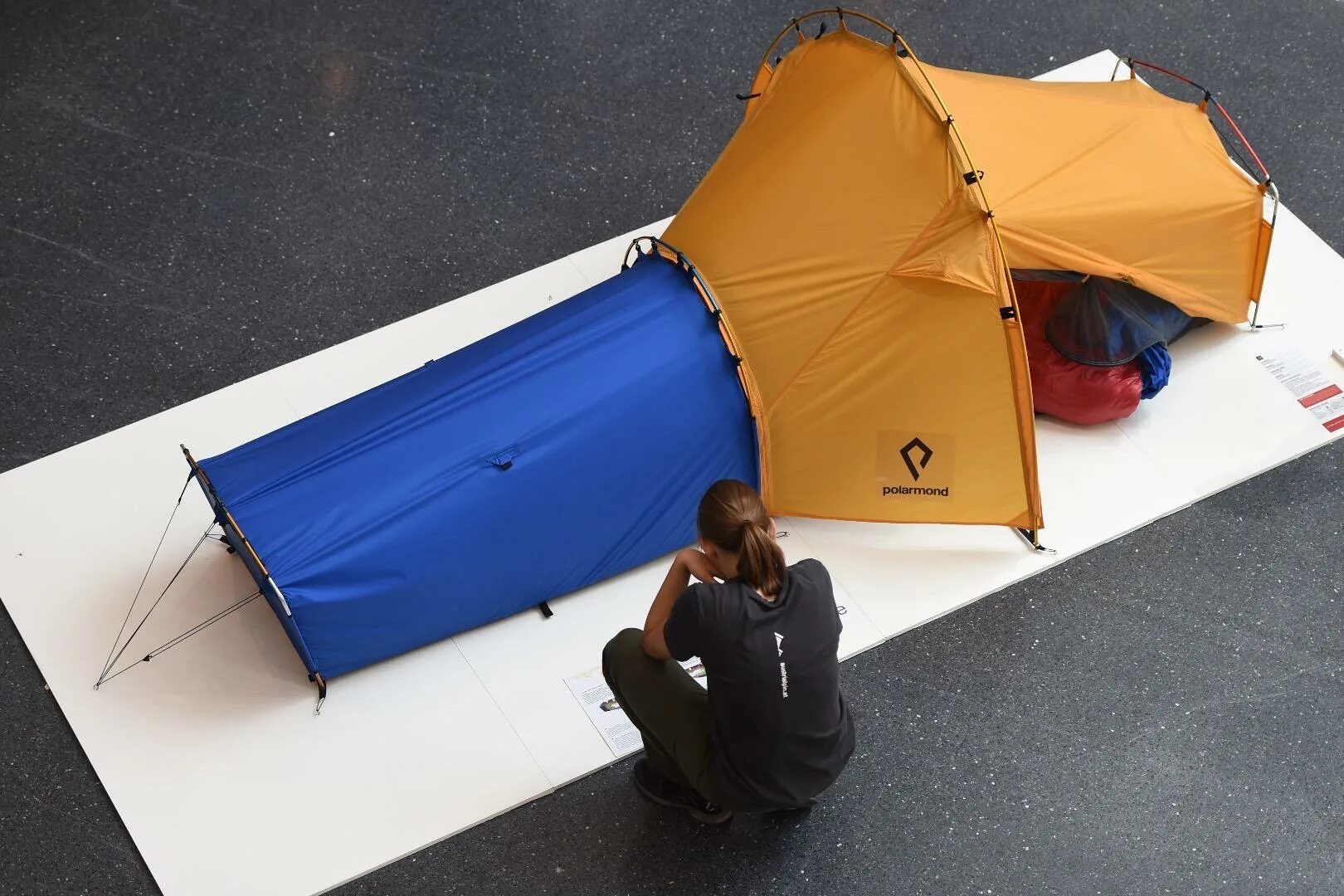 Спальник палатка 2-в-1. Аварийный тент-труба светоотражающий emergency tube tent, 240x150x90 см. Полотенца blackdeer туристические. Спальный мешок campack tent модель №2. Спальник палатка одноместная.