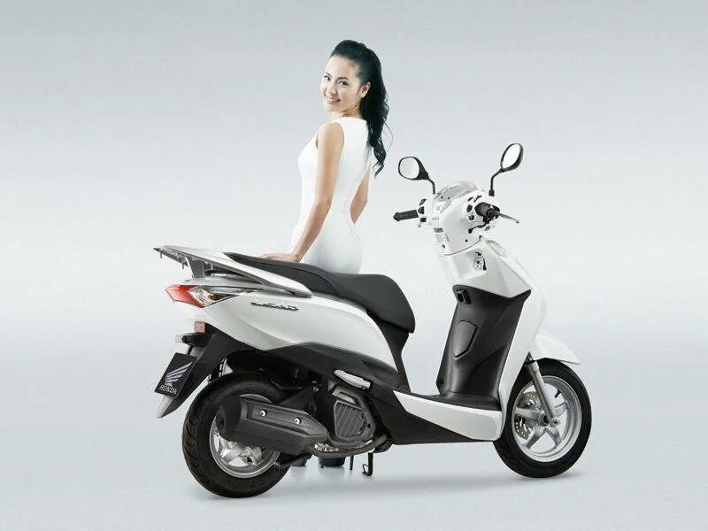 Honda lead 125. Скутер Хонда Леад 50. Хонда Леад 150. Скутер Honda SCV 100. Новые скутеры хонда