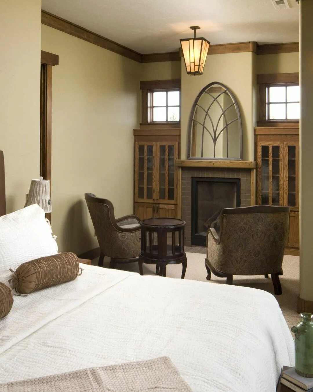 Окна в пространстве лофт. Bare room. Комната с бетонными стенами без мебели. Bare room. Spotlight 2 town mouse module 4.