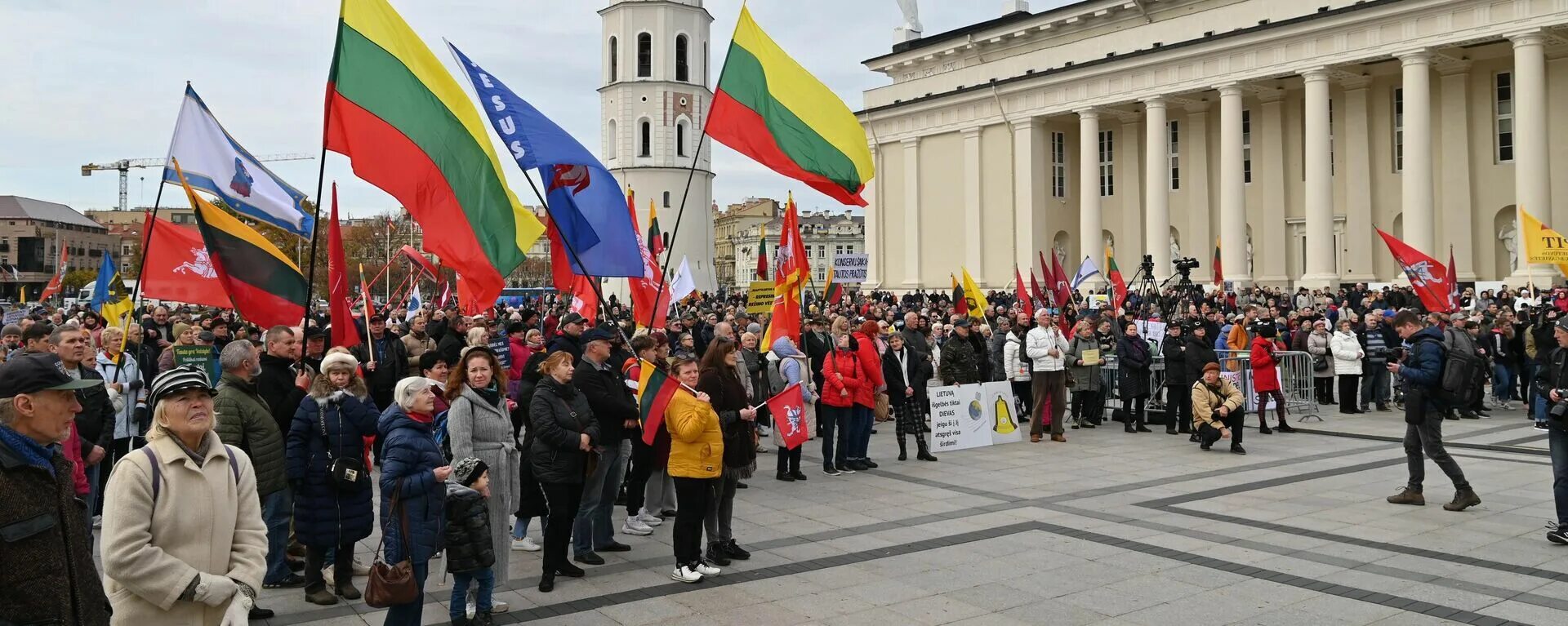 Литва митинги. Литва 2025. митинг 25 октября. митинг вильнюс. власти литвы.