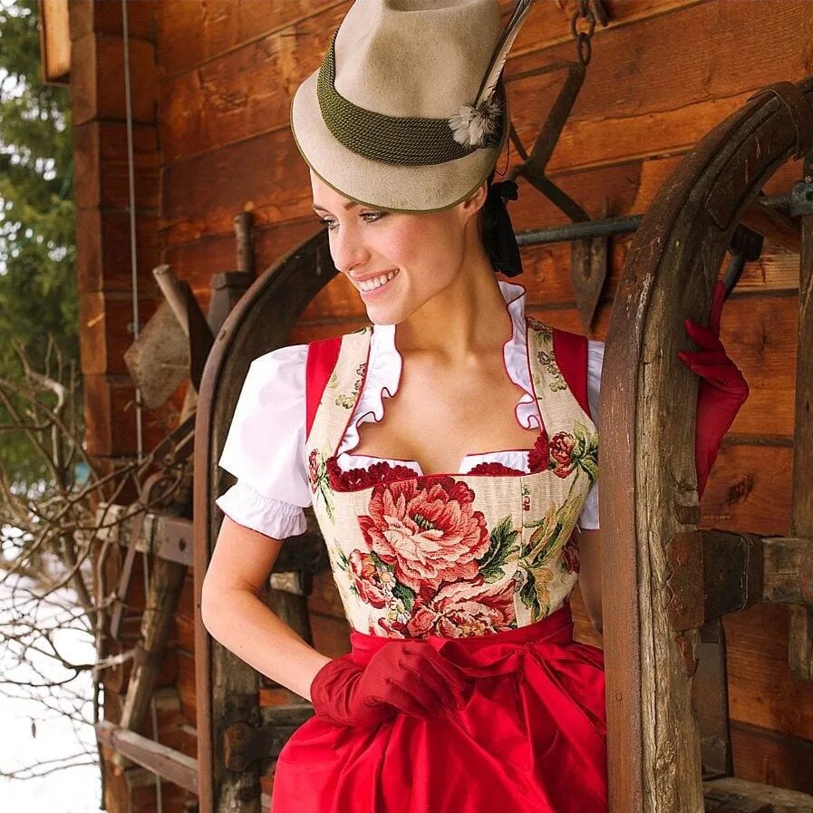 Красивые немецкие женские. Дирндль Бавария. Дирндль Бавария национальный костюм. Тирольский дирндль. Баварский дирндль фото.