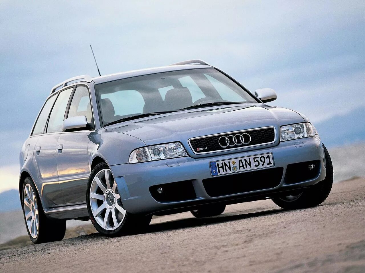 Ауди rs4 avant b5. Ауди рс4 Авант 2001. Audi rs4 2000. Ауди рс4 универсал. Купить ауди а4 в5