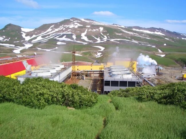 Мутновская гэс камчатка. Геотермальная электростанция в камчатском крае какая еще. Мутновская геотермальная электростанция на камчатке. Паужетская геотермальная станция. Геотермальная энергетика камчатка.