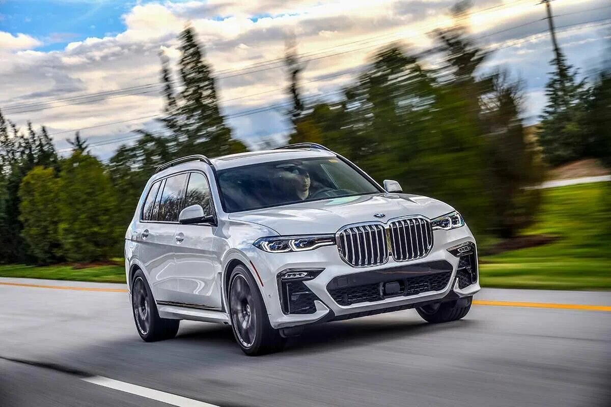 Новая x 7. BMW x7 m50i. БМВ x7 2021. Новый BMW x7. БМВ x7 2020.