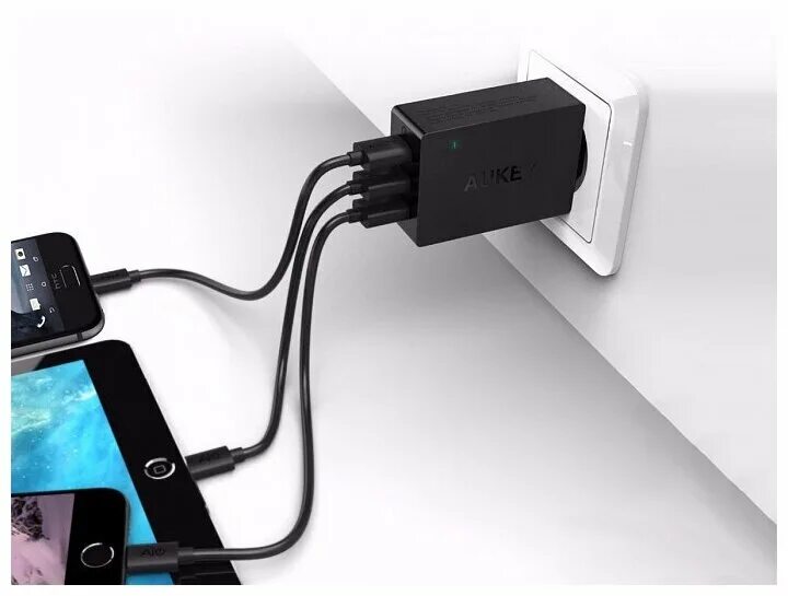 Huawei fast charge. станок для быстрой зарядки магазина. баннер зарядка для телефона. батарея смартфона. аккумулятор allpowers ap-pb-001.