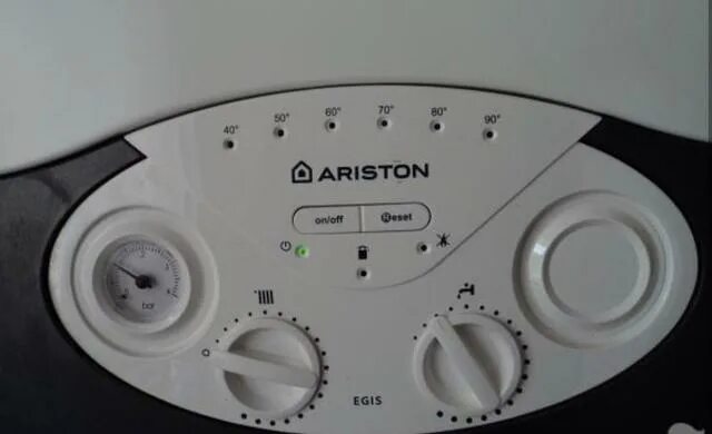 Ariston egis plus. Ariston Egis 24 FF. Котёл Аристон Egis 24 FF. Газовый котел Аристон Egis 24ff. Газовый котёл Аристон BS II 24ff.